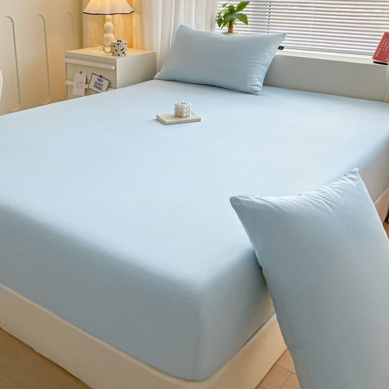 Plaid bed cover with pillow case